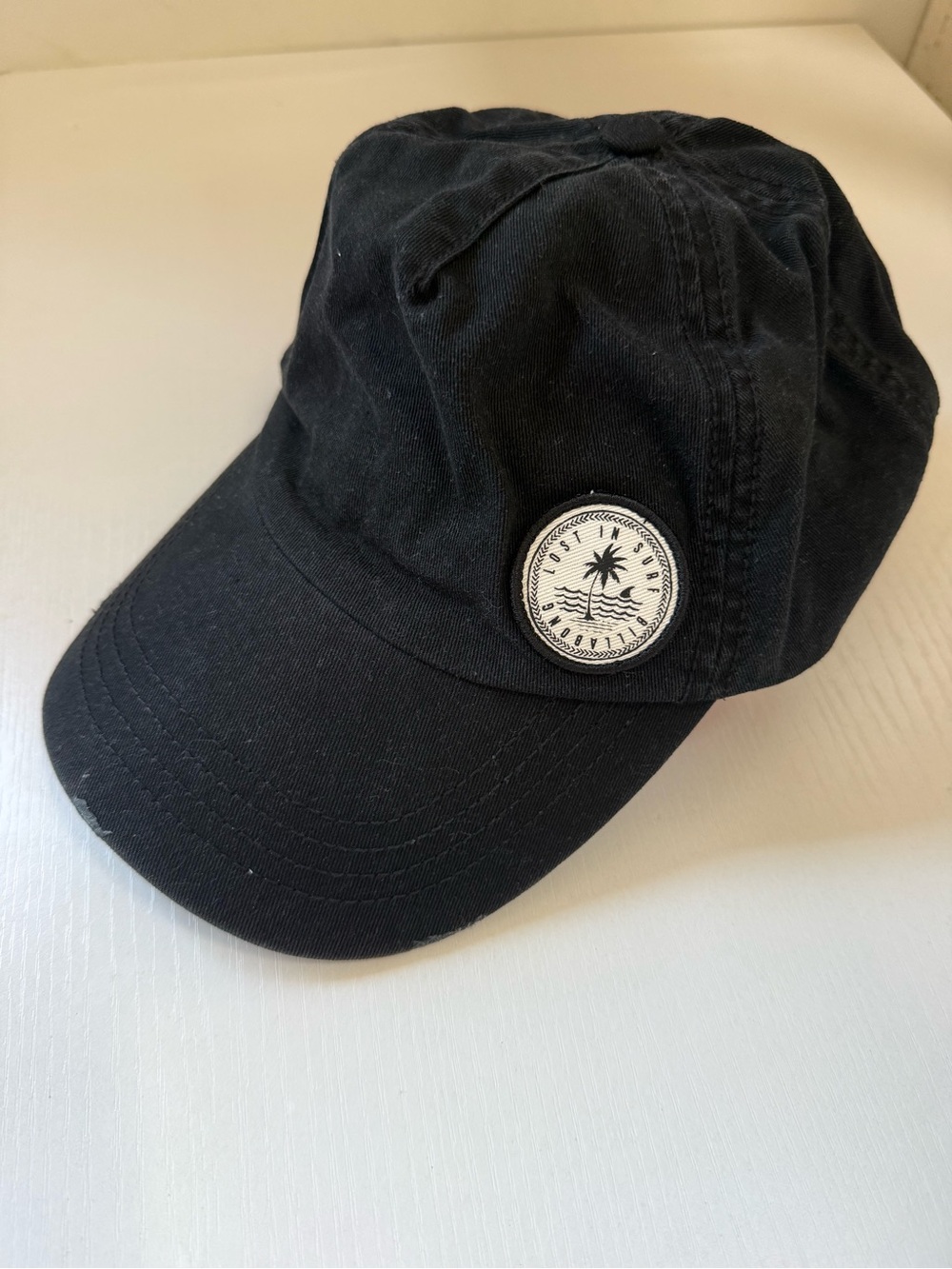 Billabong | Women’s Black Baseball Cap Lost in Surf Distressed Buckle GUC Shark
